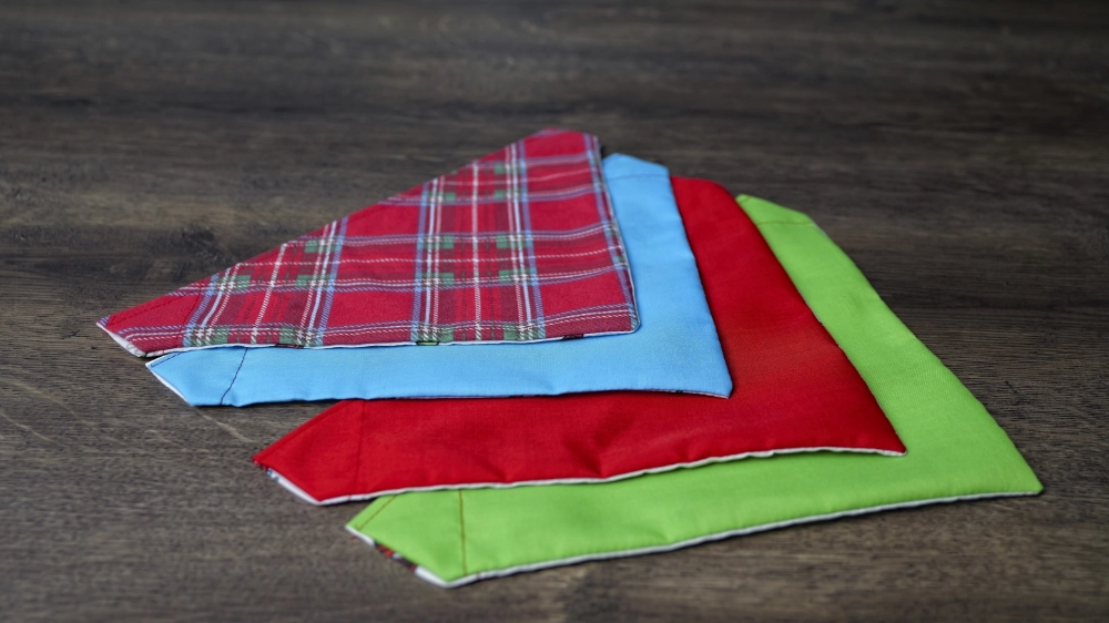 Reversible Chumpy Chilli Pet Bandanas 9 Reversible Chumpy Chilli Pet Bandanas - Image 9